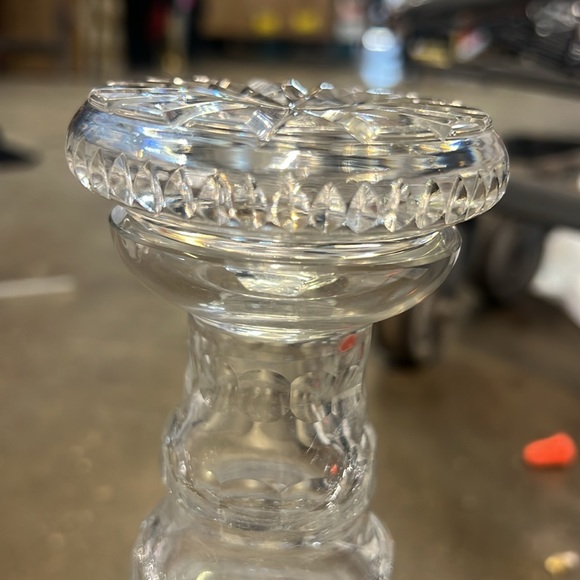 Pressed glass Crystal Decanter Round Lidded 11" Heavy Beautiful! As is - Picture 6 of 6